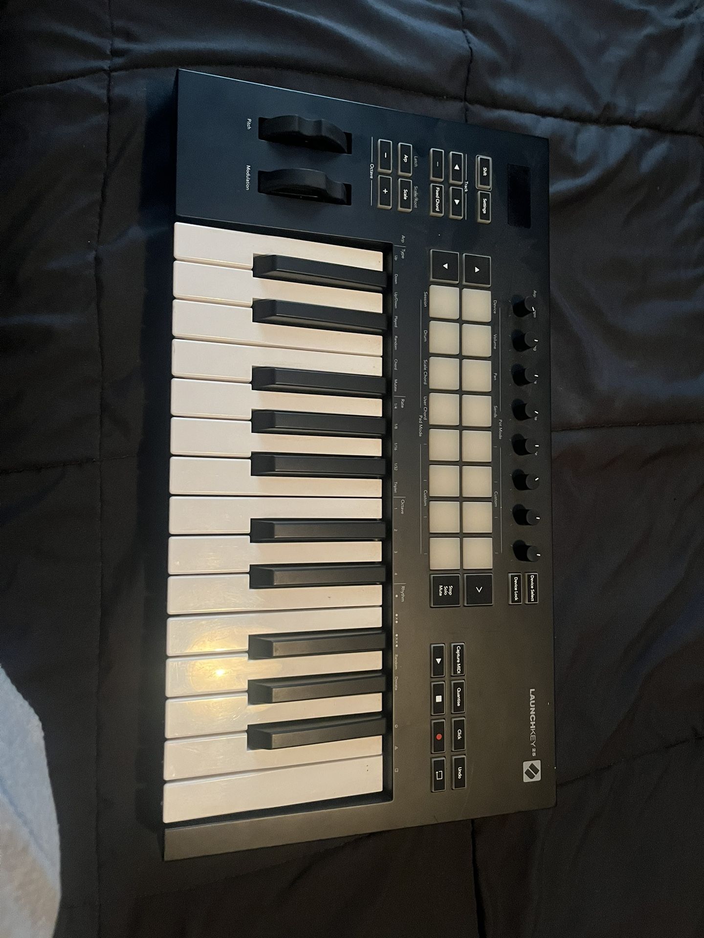 Launch key 25 Novation
