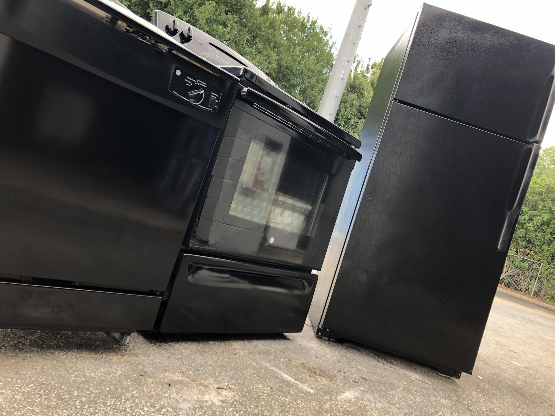 Black kitchen appliance set