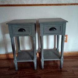 Set of (2) End Tables