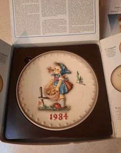 Hummel Collector PLATE