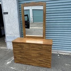 Vanity Wood Mirror Dresser 