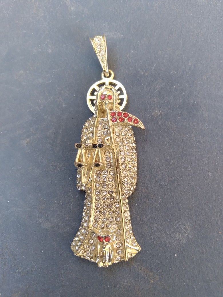 2 Non RealGold Blessed La Santa Muerte (A Neckless Charm & Bracelet) Botth Just 40dlls (Alvernon Between Drexel Valencia) Selling For A Friend