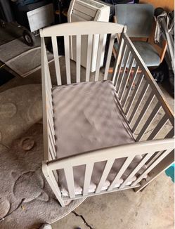 Mini Crib - FREE
