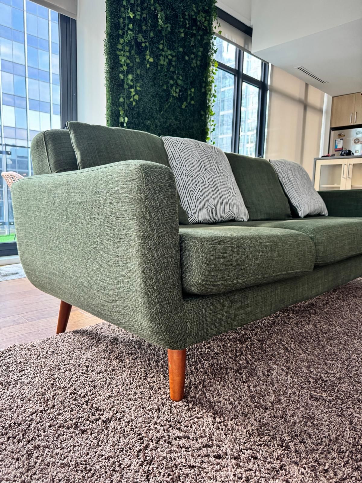🔥MOVING SALE – AVOCADO GREEN 86” SOFA – LIKE NEW! ONLY $400!🔥