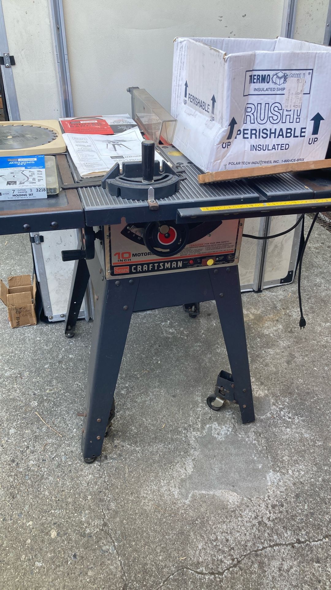 10 Inch Craftsman Table Saw w/blades