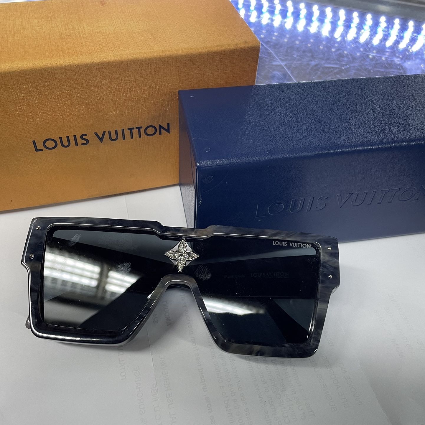 Louis Vuitton 1.1 Million Sunglasses Anthracite Gray Marble Louis Vuitton Acetate 1.1 Millionaires Z1326E Sunglasses  main image 2
