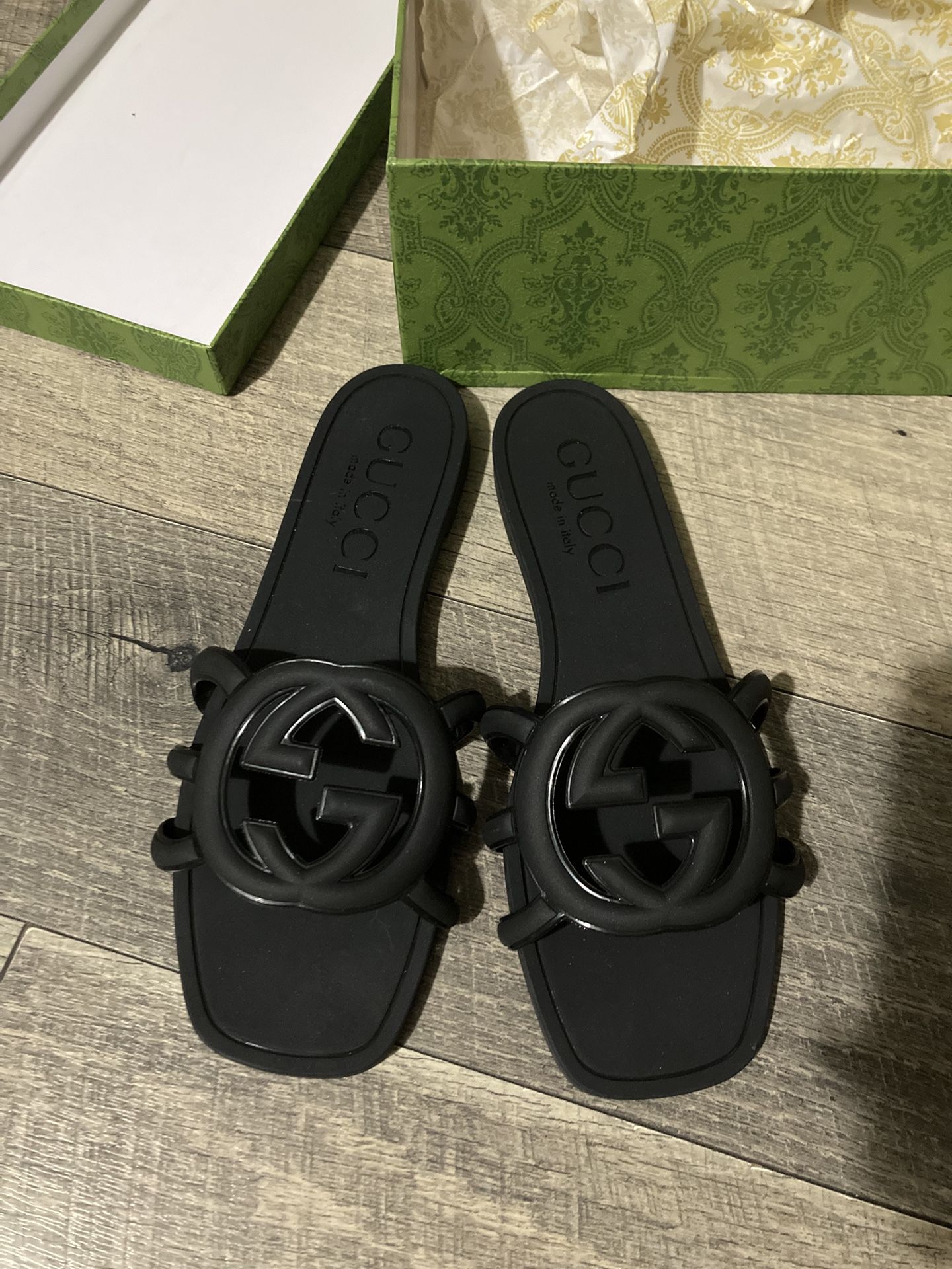 Women’s Sz 41 Summer Sandals