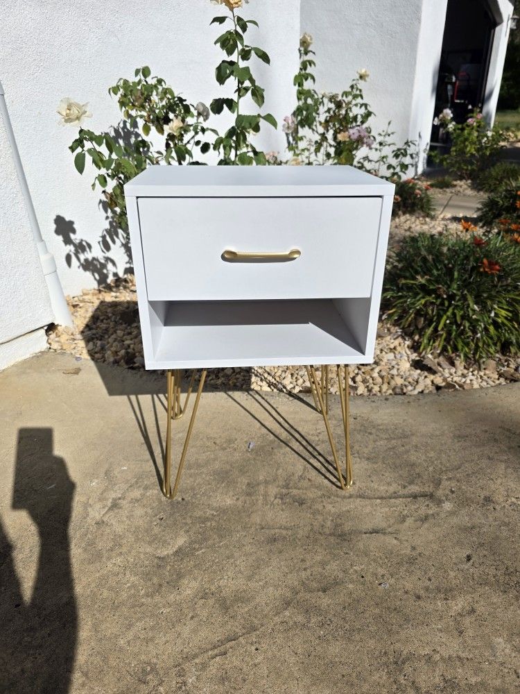 End Table With Drawer