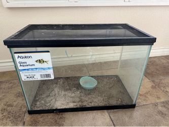 Aqueon fish tank/ pecera