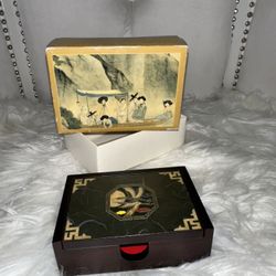 Asian lacquered (business) card holder box