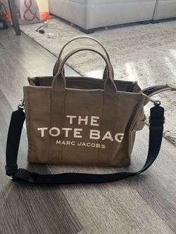 Marc Jacobs Medium The Tote Bag