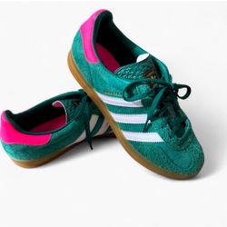 Adidas Gazelle Size 7.5 women’s New In Box