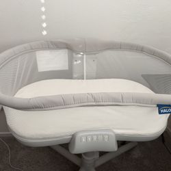 Halo 3.0 Soothing Bedside Bassinet