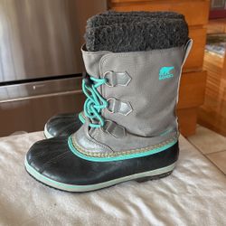Sorel Snow Boots - Women’s Size 7