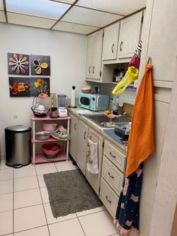 Kitchen refacing, great economic opportunity to have a new kitchen cabinets