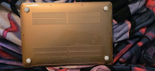 2020 Rose Gold Macbook 13in