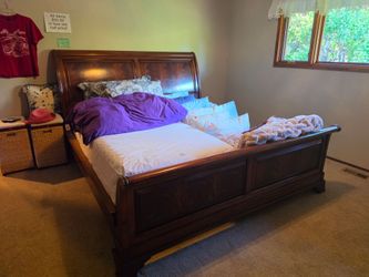 Ethan Allen King Size Adjustable Bed – Solid Wood