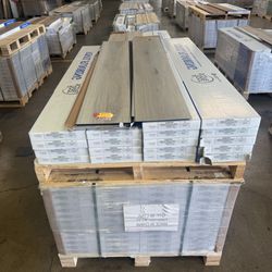 Up $0.89/sq ft 5.5mm~10mm Luxury Vinyl Plank Flooring SPC Flooring Wholesale Price 100+ Colors Available