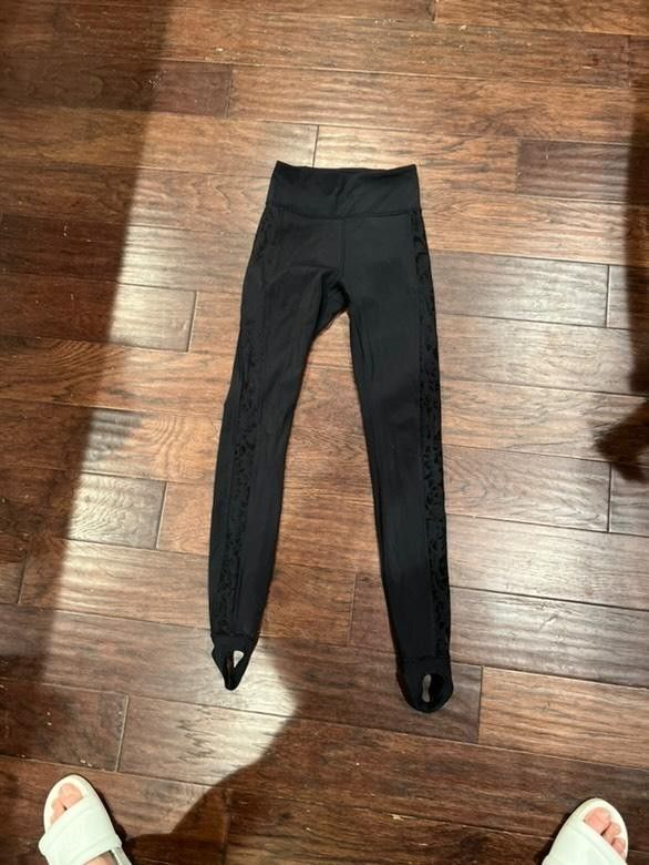 Black Lululemon Leggings Size 4
