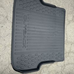 2024 outback trunk pad