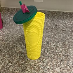 Venti Iced Hawaiian Collector Cup.