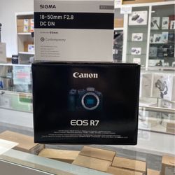Canon EOS R7 with SIGMA 18-50mm F2.8 DC DN Lens