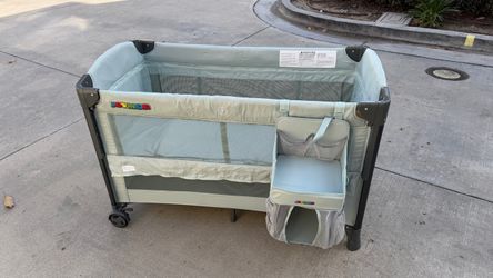 JOYMOR 3-in-1 Baby Playpen with Bassinet & Diaper Changer — Mint