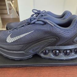 Nike Air Max DN Black/Black CC Size 10 Brand New But No Box