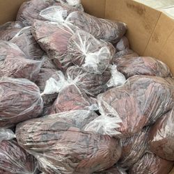 Tengo cajas de Toallas roja para mecánico con 10,000 Toallas o más, $350 en la caja
