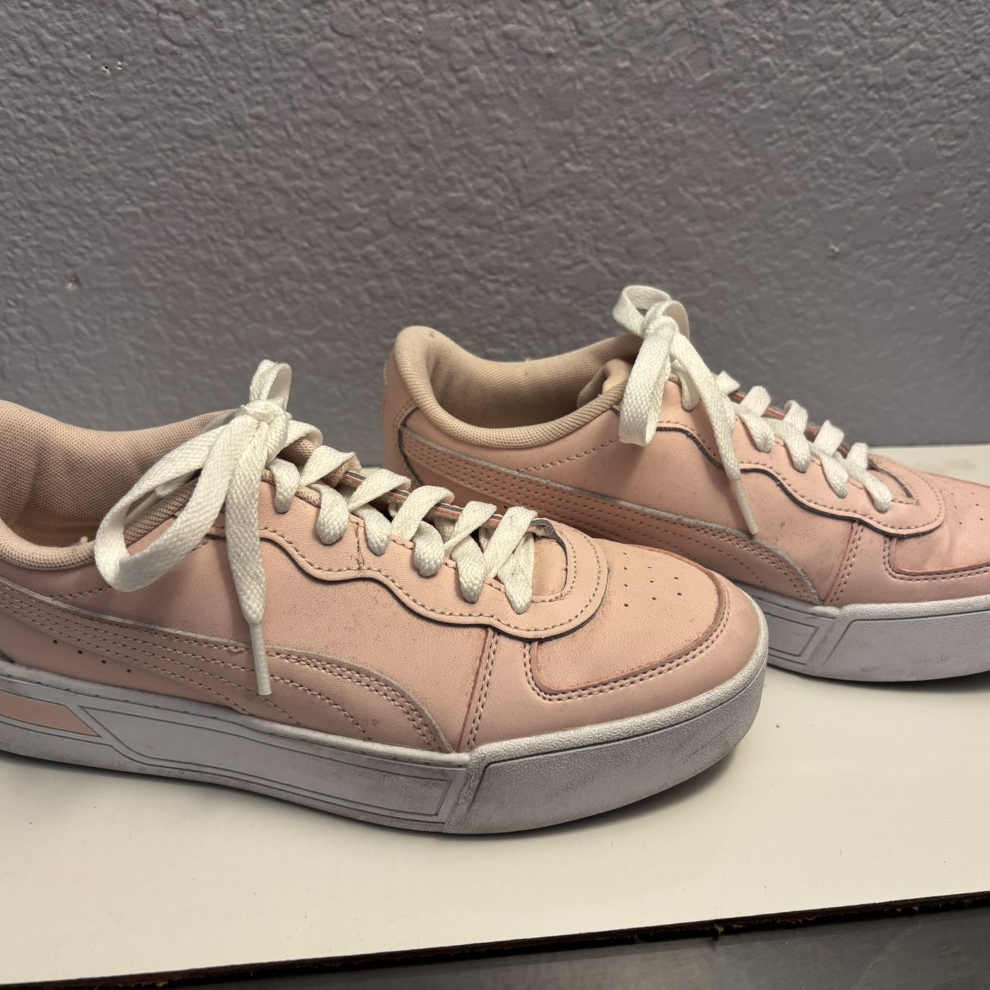 ($10) 7.5W Puma Pink Shoes