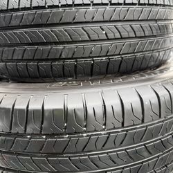 225/65R17 2 used tires michelin Energy saver A/S