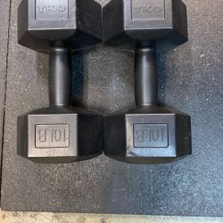 Pair Of 10lb Dumbbells For $20 (plastic Dumbbells)
