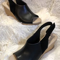 NEW CLARKS Women’s Lafley Jess Black/Noir Comfort Dress Wedge Sandals, Size 8M