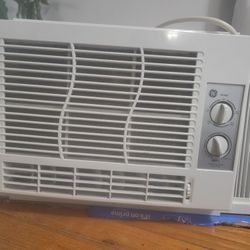 LG Air-conditioned 