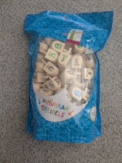 FREE - 100 dreidels