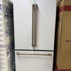 Fridge Ge Cafe, 3 Door With Dispenser Of Water Inside 