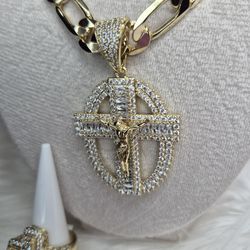 Men's Chain , Jesus Cross Charm , And Cross Ring Size#8 Princess Arevon Description 