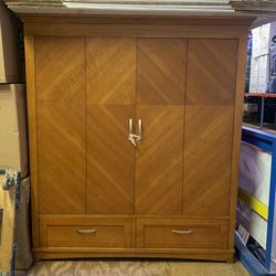 Armoire