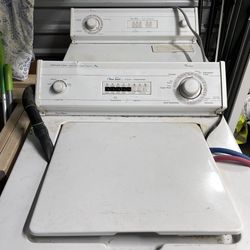 Whirlpool Washer An Dryer Set 