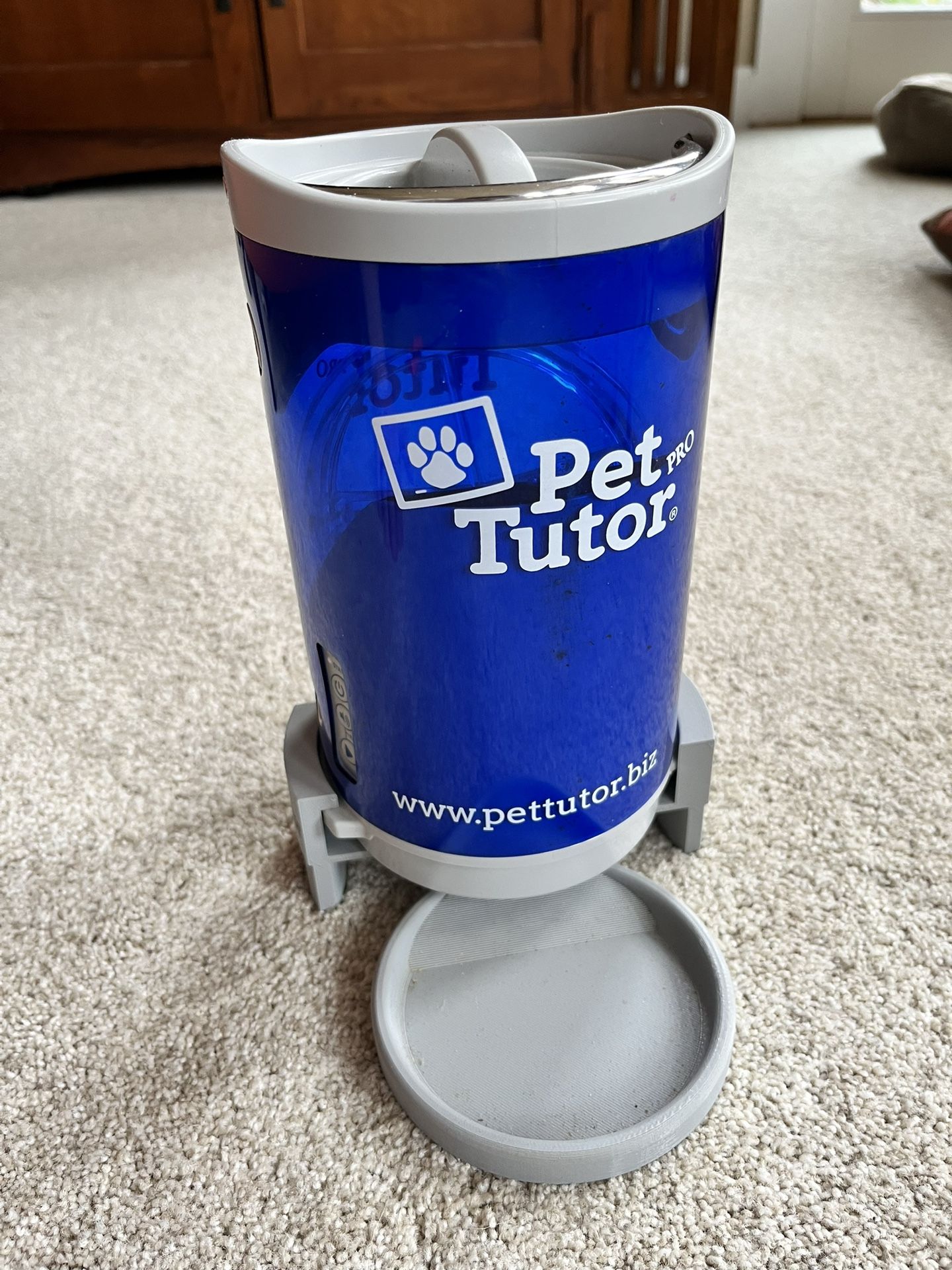 Pet Tutor treat dispenser/training device