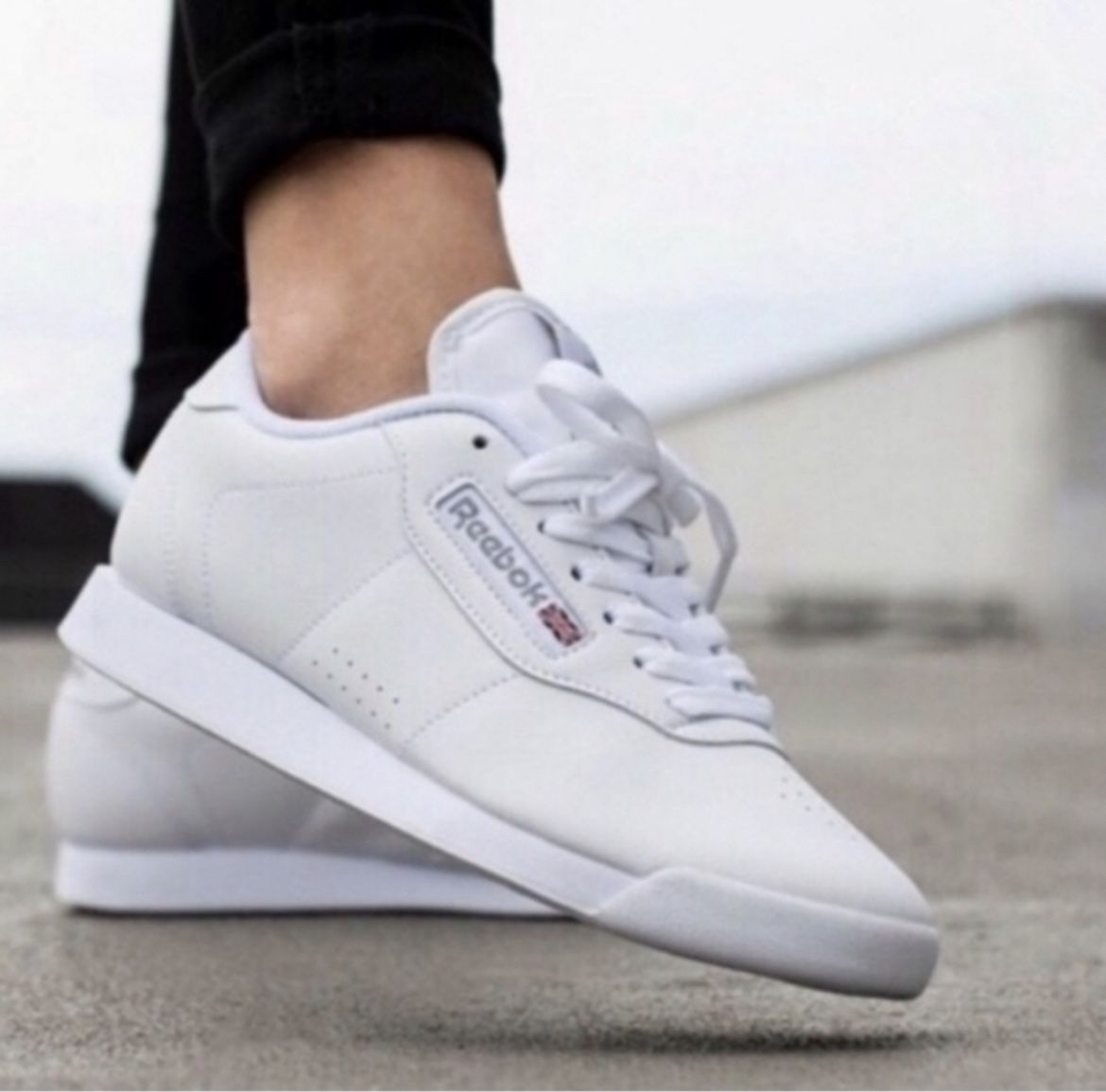 NEW REEBOK princess training leather women white sneakers Size 11.5