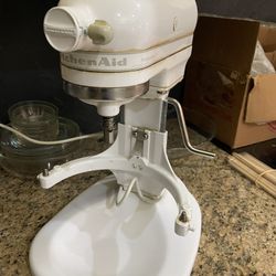 Kitchen aid mixer  No Blade Works 