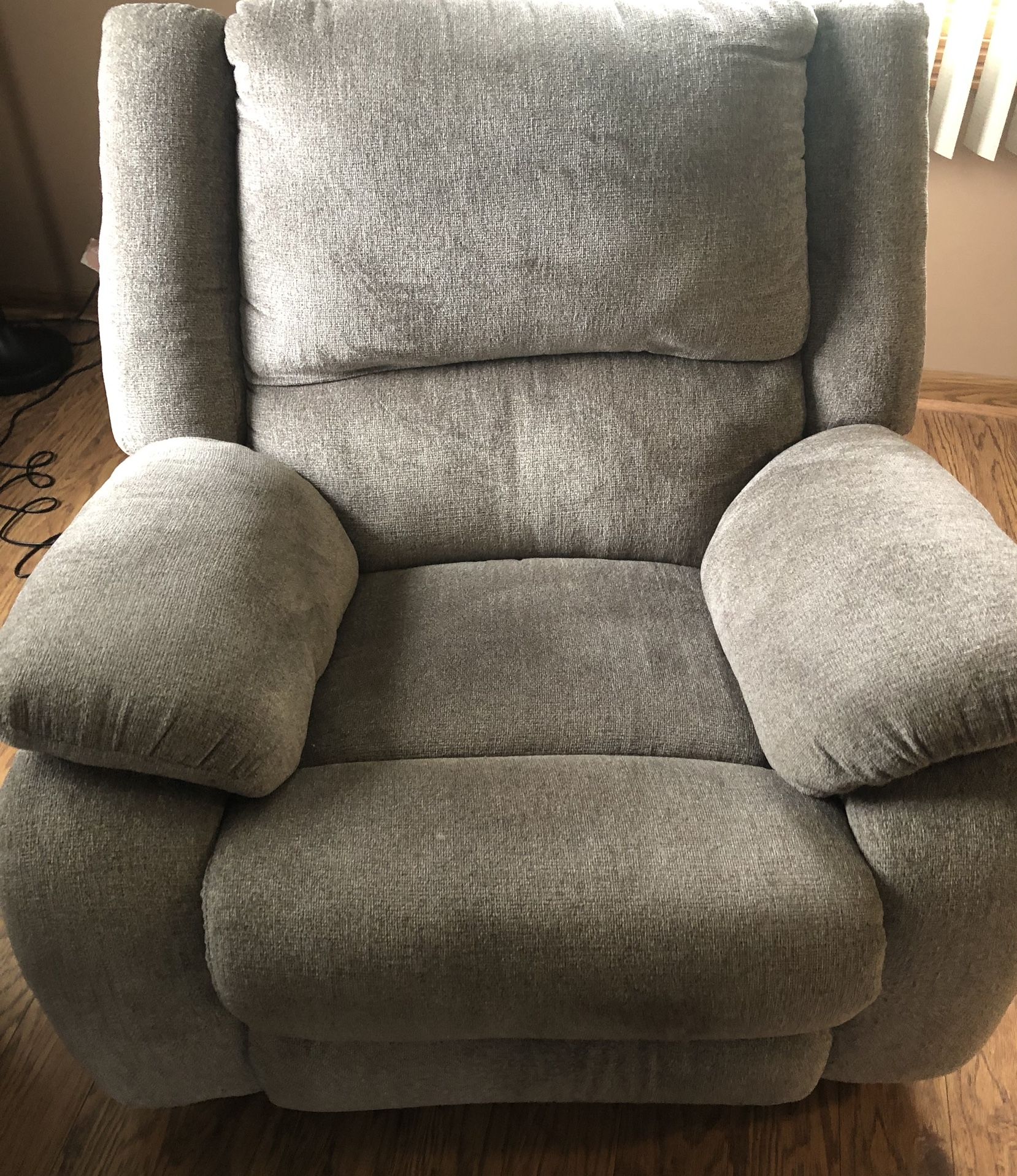 Power recliner Chair with USB charging ports