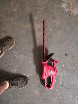 Electric tree trimmer