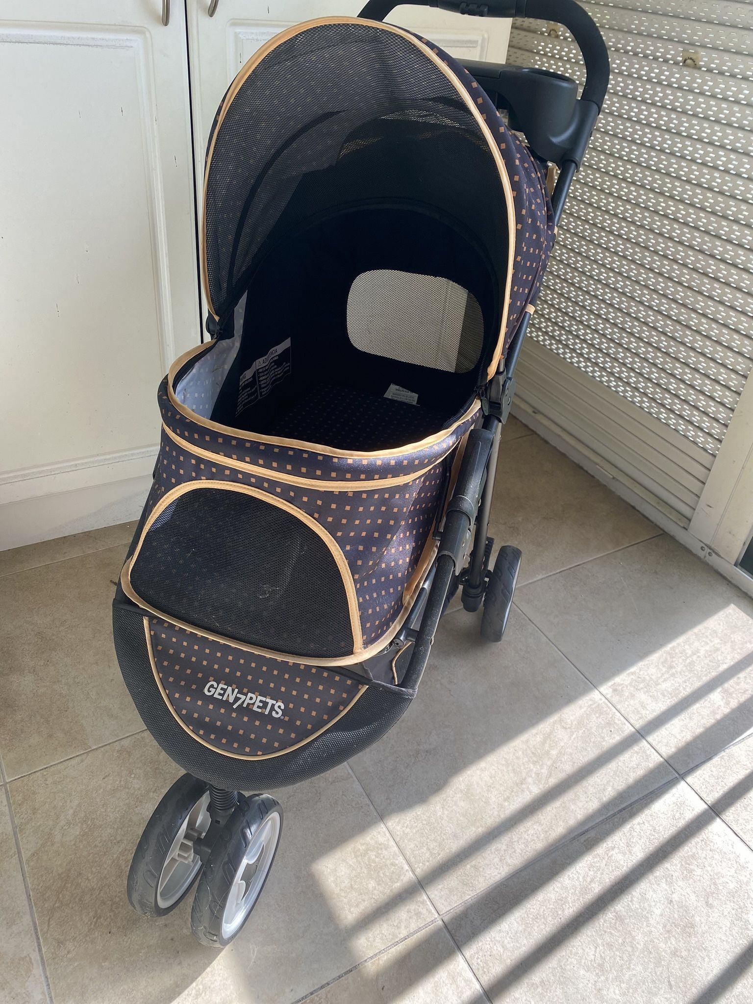 Gen7Pets Promenade Pet Stroller, Gold Nugget