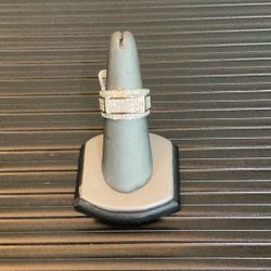 10kt White Gold Diamond Ring