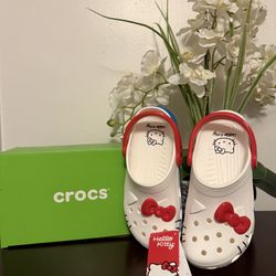 Hello Kitty Crocs 