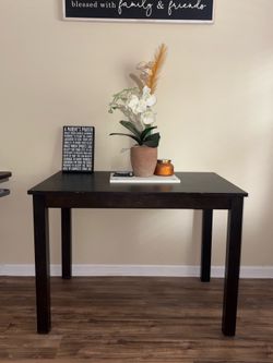 🪑 Dark  Wooden Dining Table – Great Condition