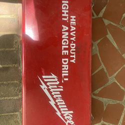 Milwaukee right‑angle drill