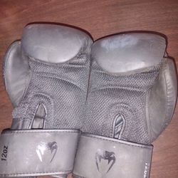 Venum Venom Black Boxing Gloves 12 Oz Size 41